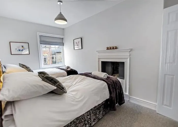 Comfy Dales Holiday Base On Market Place Of Historic Market Town